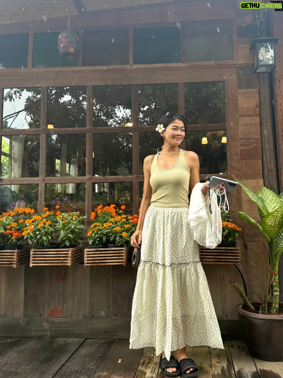 May Toe Khine - 3.2K Likes - Still.. 

#MayToeKhine