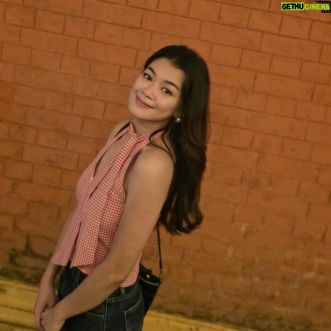 May Toe Khine - 3.7K Likes - Sunsets, me and Su Ta Ya. ❣️ 🌇 👶 

Top from @trinkora_

#MayToeKhine
