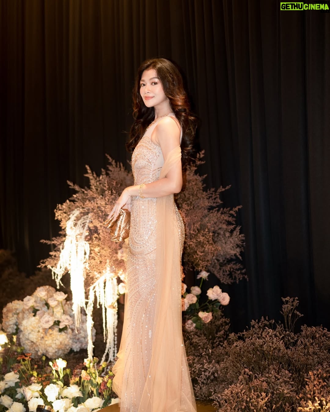 May Toe Khine - 4.2K Likes - One magical night 🤍💫

#paingmakeshersmile #MayToeKhine
