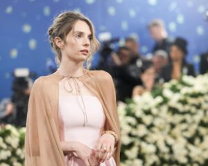 Maya Hawke Instagram - Thank you @prada for this glorious dress, a glorious night, and for interpreting my kindergarten style sketch. I feel very lucky. @bfa 📸