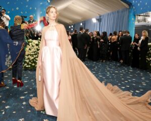 Maya Hawke Instagram - Thank you @prada for this glorious dress, a glorious night, and for interpreting my kindergarten style sketch. I feel very lucky. @bfa 📸