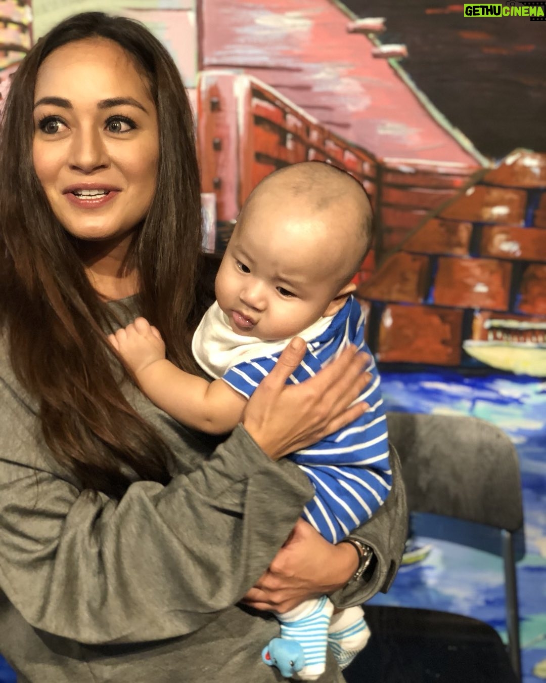 Maya Karin - 14.4K Likes - Whose baby is this?? 😊 picture from 2018 in Singapore I think. Saja curious, apa kabar dia sekarang
Peace out everyone!! Love you all!!
#cabutrambut #loveminifans