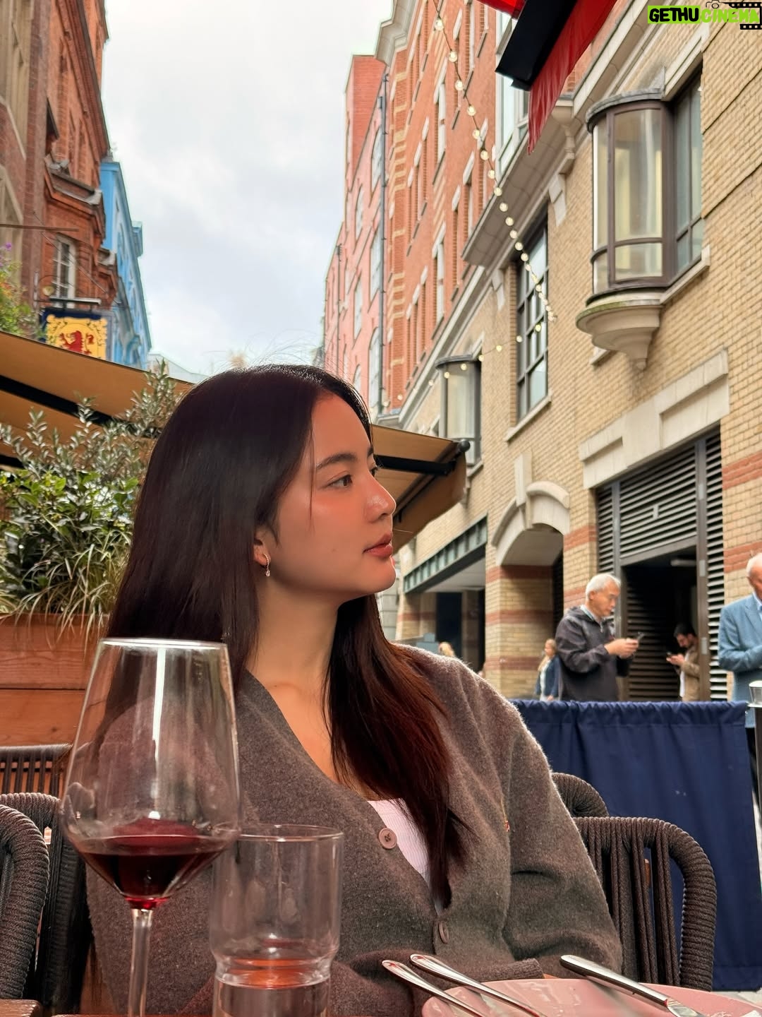Maylada Susri - 517K Likes - Time for afternoon wine ~
