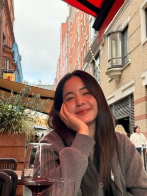 Maylada Susri Instagram - Time for afternoon wine ~
