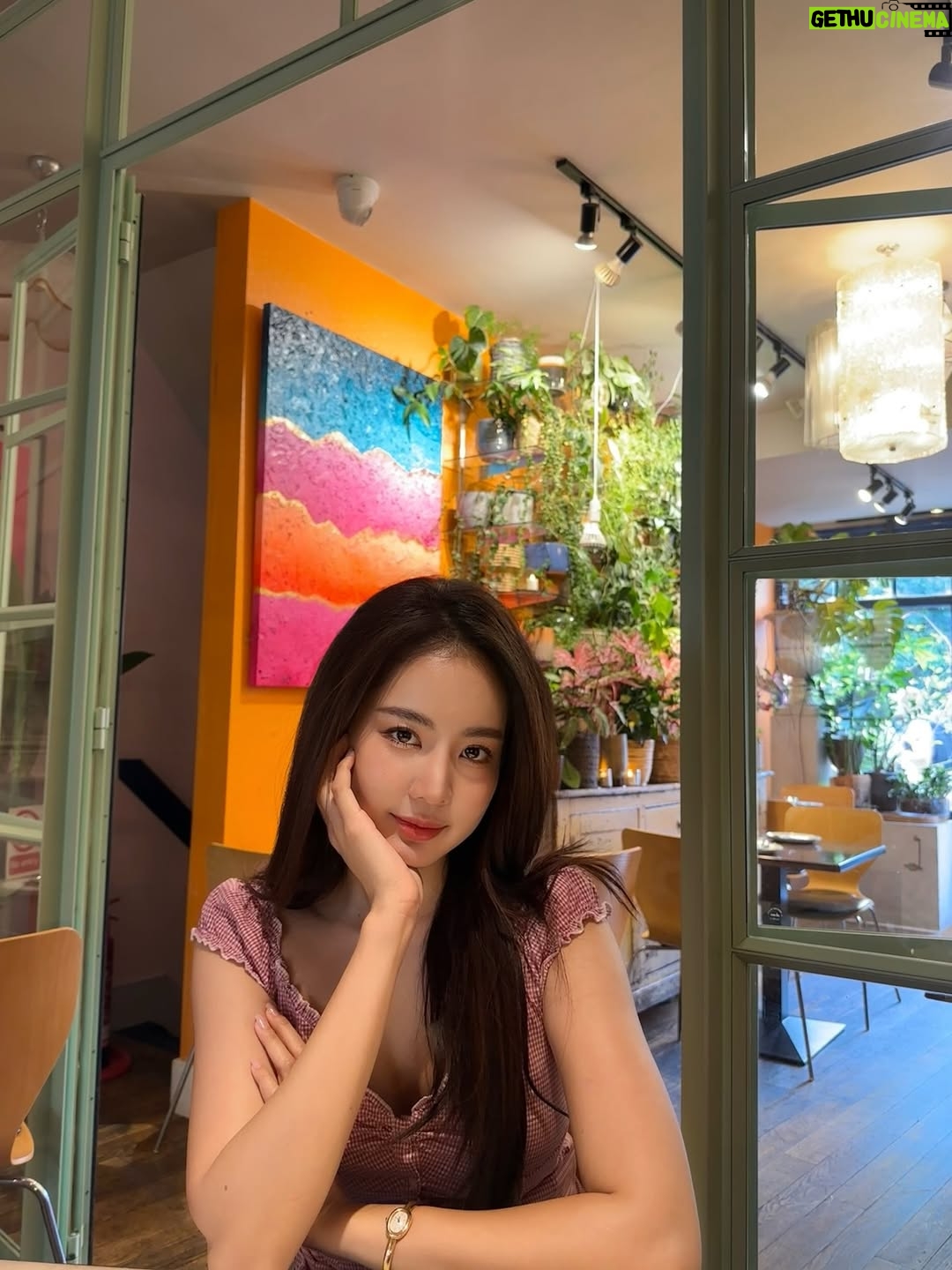 Maylada Susri - 519.9K Likes - Can I bite you? 🥰