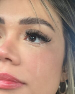 Mayra Goñi Instagram - Televisa presenta… Ponle título a este dump 👀