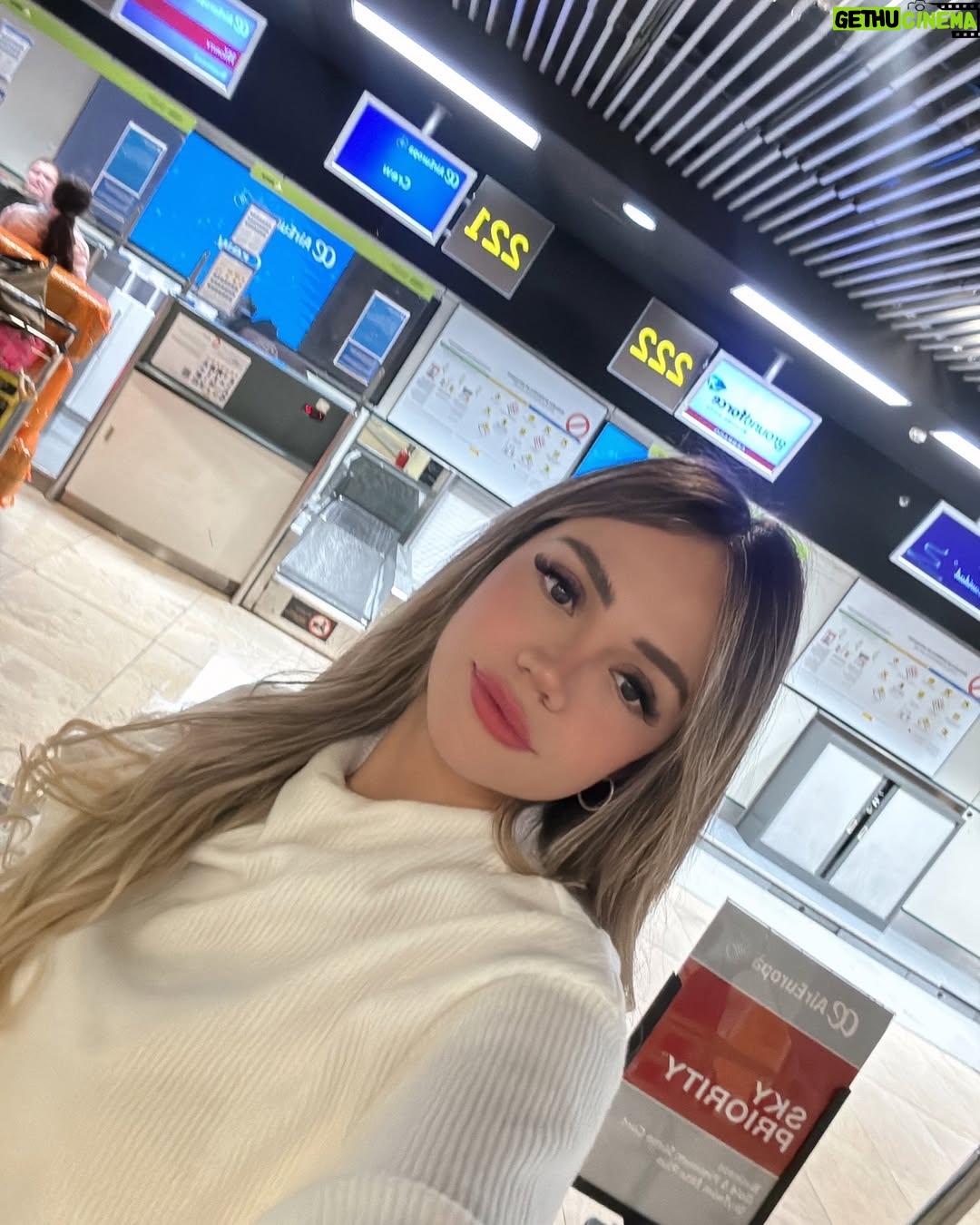 Mayra Goñi - 48.4K Likes - Televisa presenta… Ponle título a este dump 👀