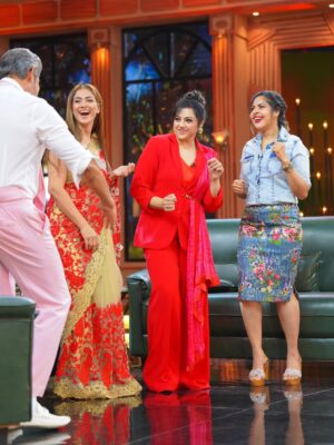 Meena Instagram - Expressions louder than words🤭
@simranrishibagga @maheswari_actress @iamjaggubhai_ 
.
.
Outfit @anushkajethwanicouture 

#meena #interview #instagram #viral