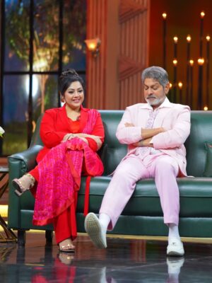 Meena Instagram - Expressions louder than words🤭
@simranrishibagga @maheswari_actress @iamjaggubhai_ 
.
.
Outfit @anushkajethwanicouture 

#meena #interview #instagram #viral