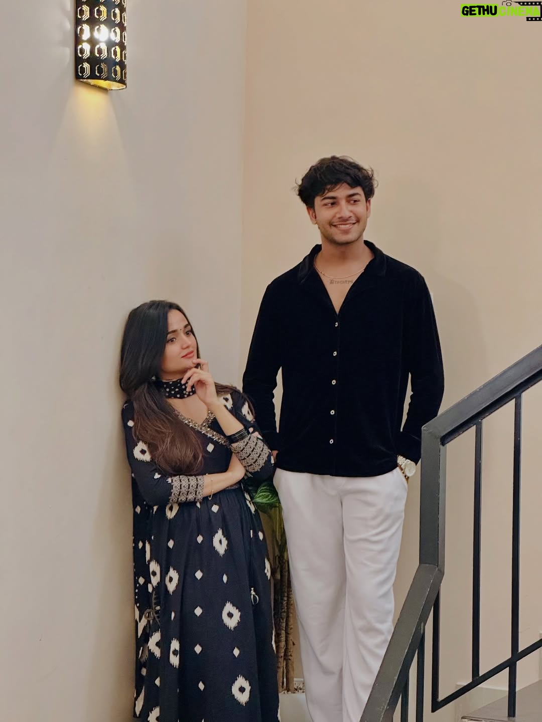 Meenakshi Anoop - 71.8K Likes - It’s your birthday! The one and only brother who’s my protector, and sometimes my biggest headache But honestly, I’m super lucky to have you by my side (even when you annoy me 24/7 )
Happy Birthday to my jithukuttan and my unofficial black cat 🐒