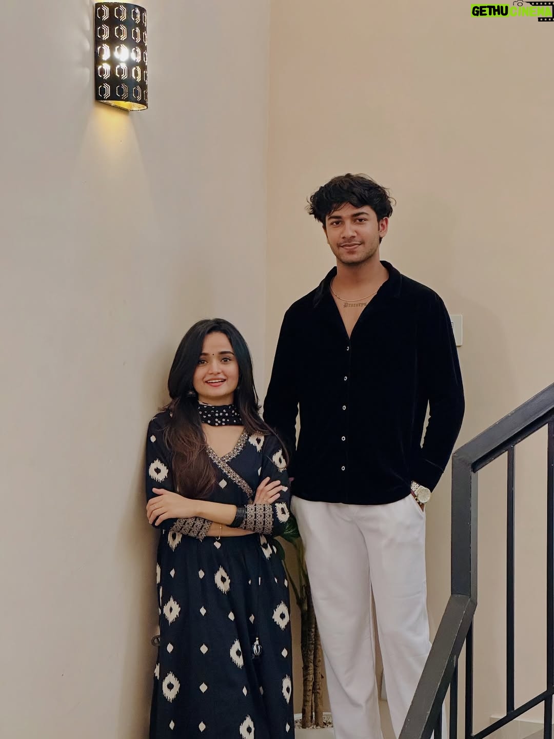 Meenakshi Anoop - 71.8K Likes - It’s your birthday! The one and only brother who’s my protector, and sometimes my biggest headache But honestly, I’m super lucky to have you by my side (even when you annoy me 24/7 )
Happy Birthday to my jithukuttan and my unofficial black cat 🐒