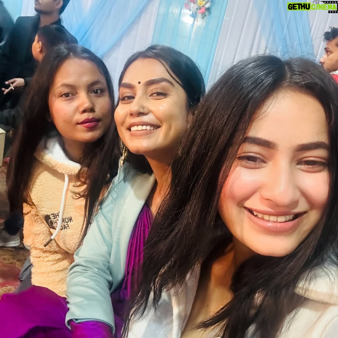 Meenakshi Borah - 13.5K Likes - Snapshots from the set…caught some amazing moments during our web series shoot…”Chupa-Chupi”…❤️🧿