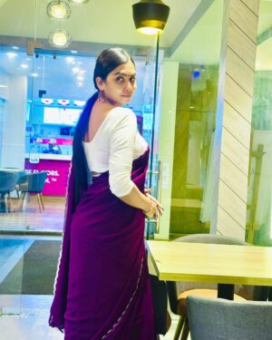 Meenakshi Borah Instagram - 💜🧿