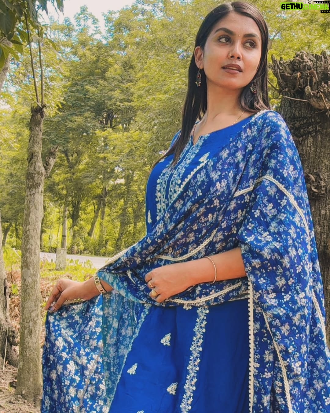 Meenakshi Borah - 10.9K Likes - Tu hein toah…❤️
.
.
.
.
.
#nature #staypositive #explore #love #foryou