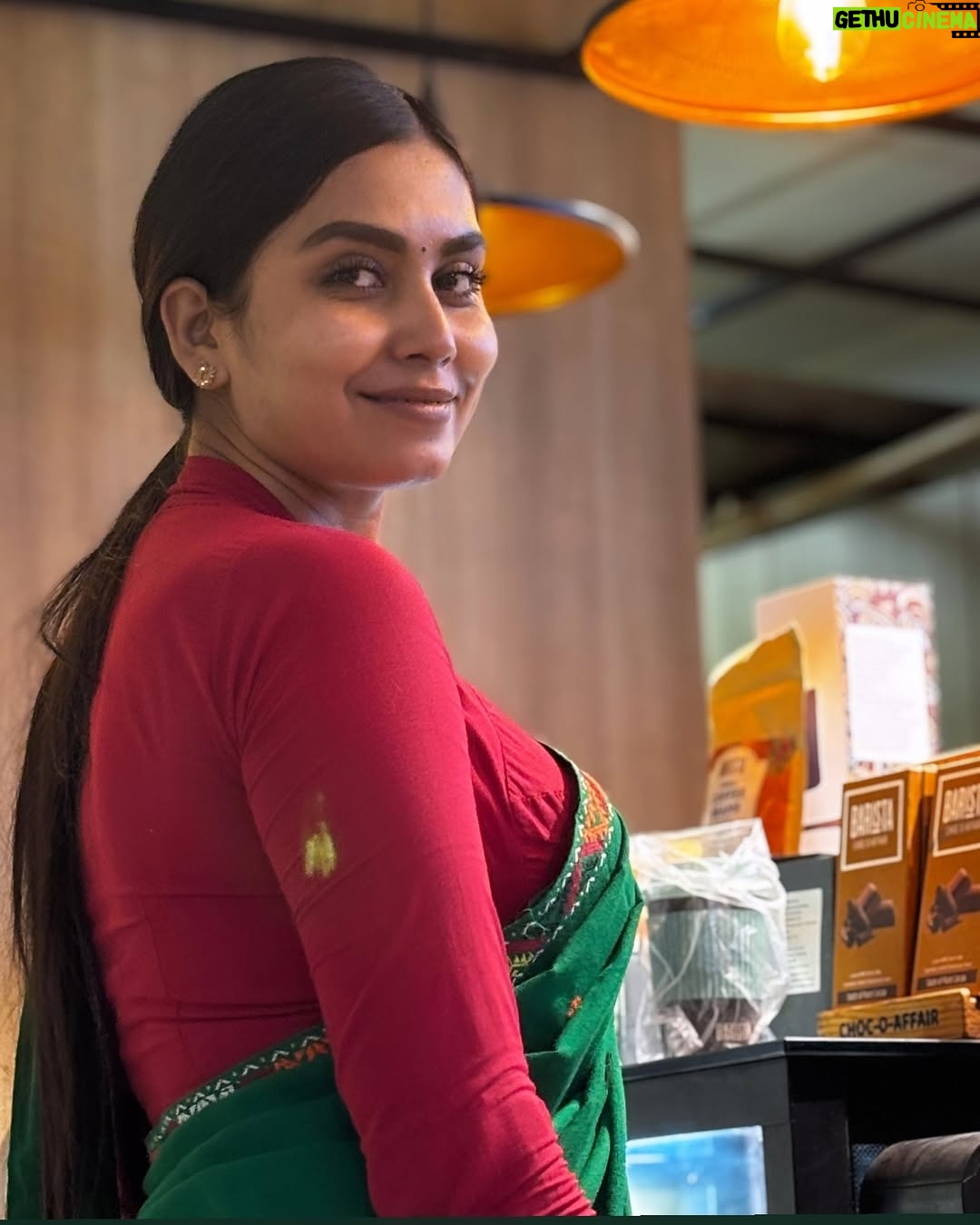 Meenakshi Borah - 10.1K Likes - উন্মনা মন মোৰ নিয়ে উৰুৱাই…🌸❤️🧿