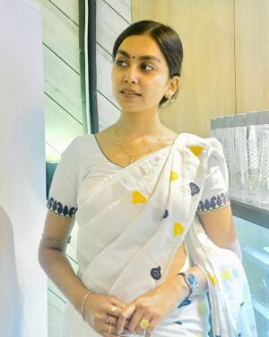 Meenakshi Borah Instagram - 🌻💛🧿
