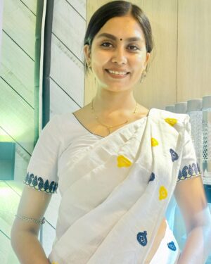 Meenakshi Borah Instagram - 🌻💛🧿