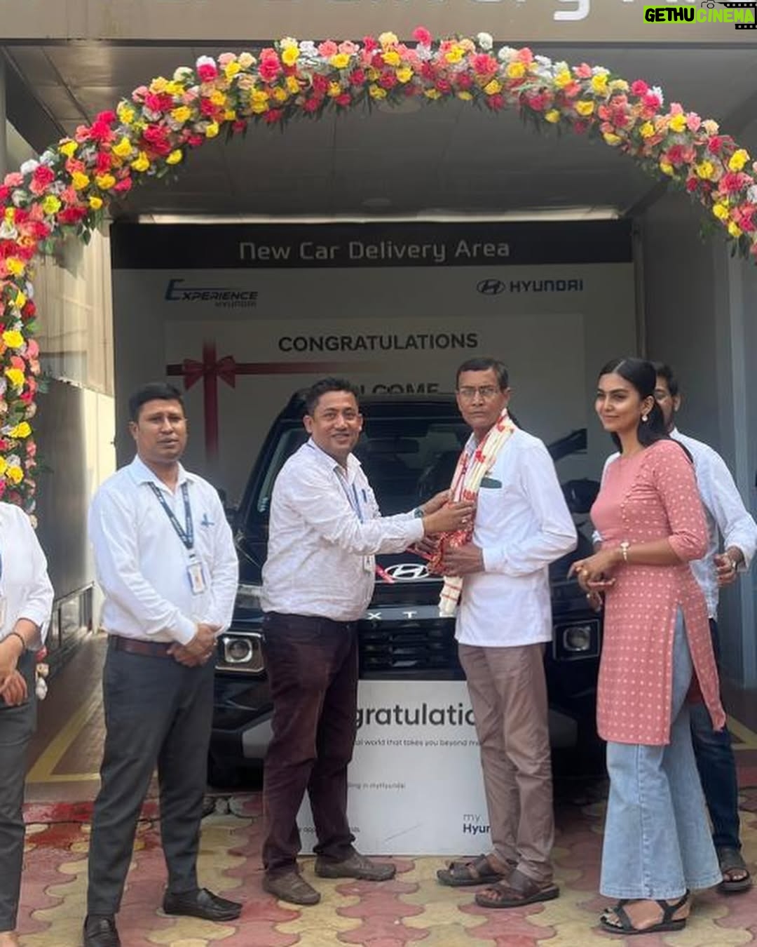 Meenakshi Borah - 9.3K Likes - Our new member…❤️🧿
Thank you @santa_kumar_das and @rjhyundai family for the smooth delivery of the car…💕
.
.
.
.
.
.
#newcar #celebration #hyundai #foryou #explore #newpost