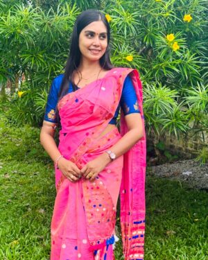 Meenakshi Borah Instagram - Laila…❤️
Thank you universe for everything…🧿
.
.
.
.
.
.
#spreadlove #spreadpositivity #explore #olaila #love #foryou
