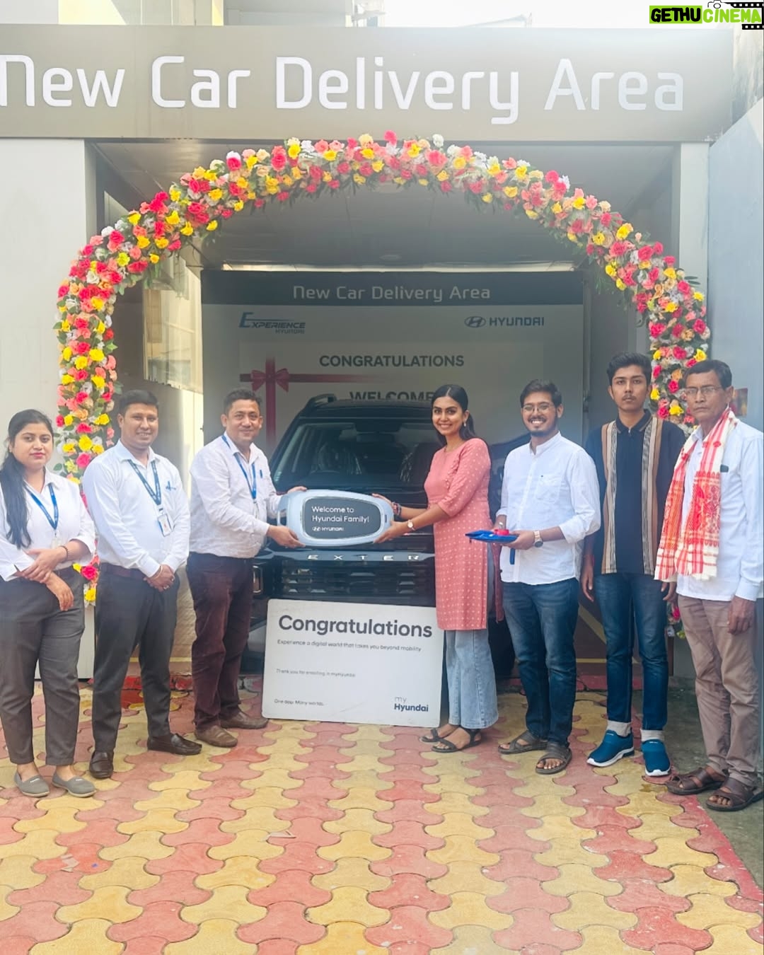 Meenakshi Borah - 9.3K Likes - Our new member…❤️🧿
Thank you @santa_kumar_das and @rjhyundai family for the smooth delivery of the car…💕
.
.
.
.
.
.
#newcar #celebration #hyundai #foryou #explore #newpost