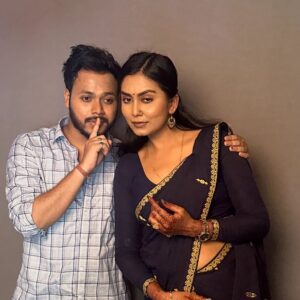 Meenakshi Borah Instagram - Snapshots from the set…caught some amazing moments during our web series shoot…”Chupa-Chupi”…❤️🧿