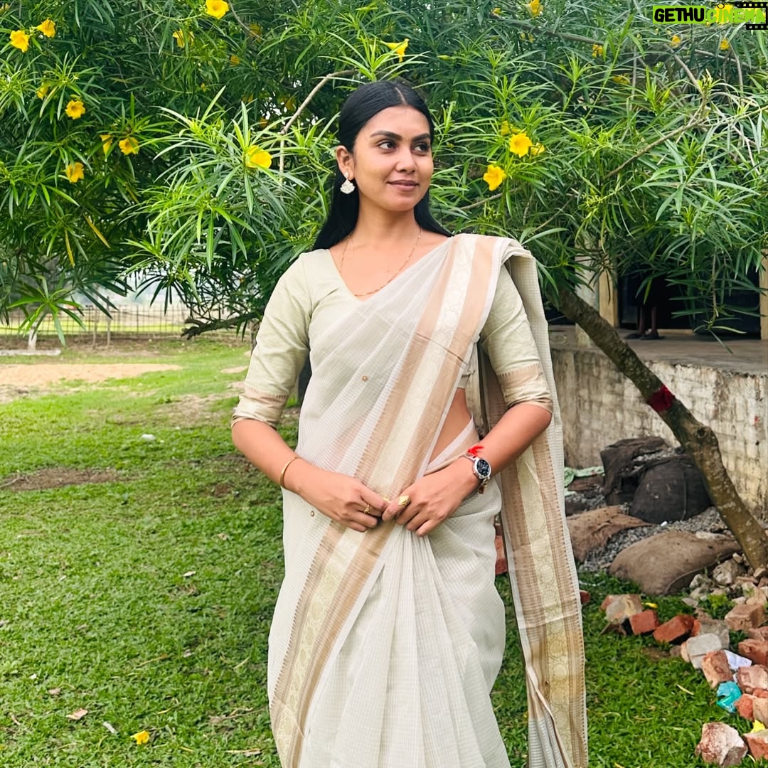 Meenakshi Borah - 10K Likes - Saree❤️
🧿
.
.
.
.
.
.
.
.
.
#spredlove #spreadpositivity #888 #explore #haankihaan