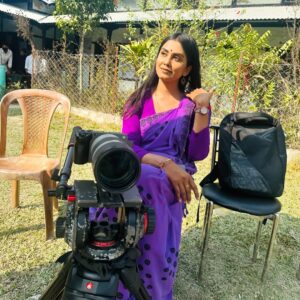 Meenakshi Borah Instagram - Snapshots from the set…caught some amazing moments during our web series shoot…”Chupa-Chupi”…❤️🧿
