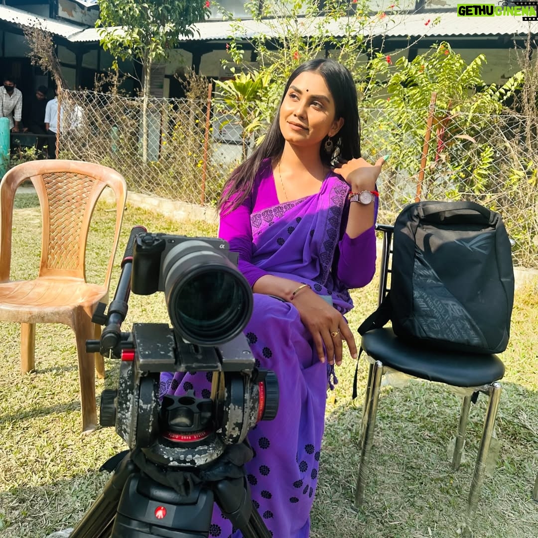 Meenakshi Borah - 13.5K Likes - Snapshots from the set…caught some amazing moments during our web series shoot…”Chupa-Chupi”…❤️🧿