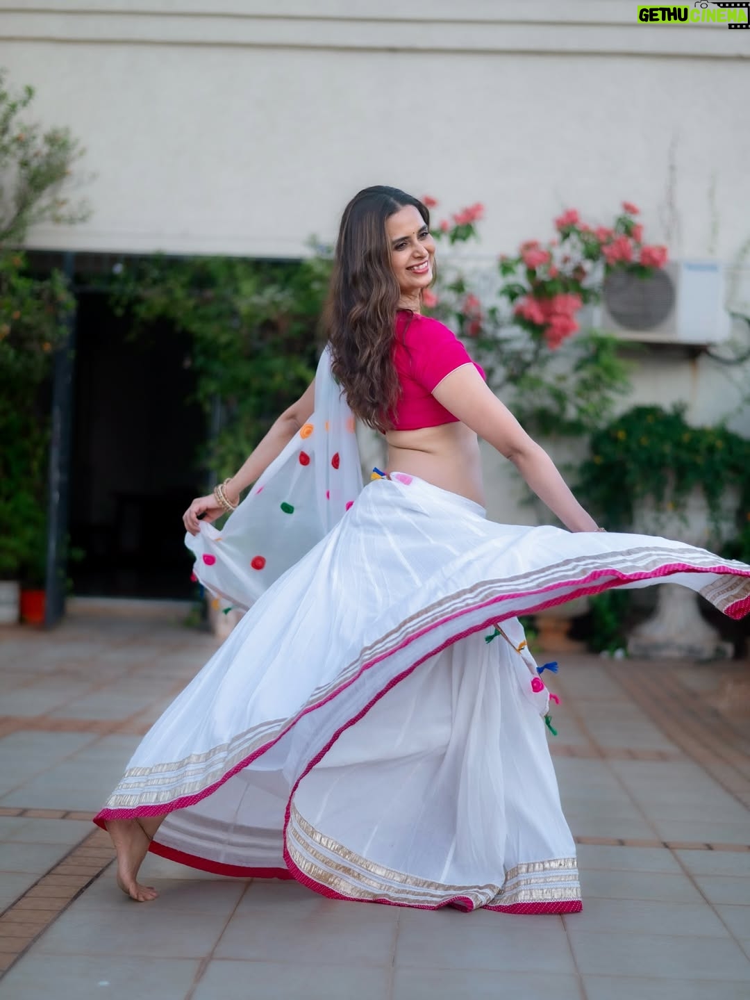 Meenakshi Dixit - 16.5K Likes - 🩷 Just 🥳

📸 @kcmstories.portraits 

#meenakshidixit #InstaGood #InstaDaily #InstaMood #ExplorePage #PhotoOfTheDay #InstaVibes #InstaBeauty #ViralClicks #InstaTrend #TrendingNow