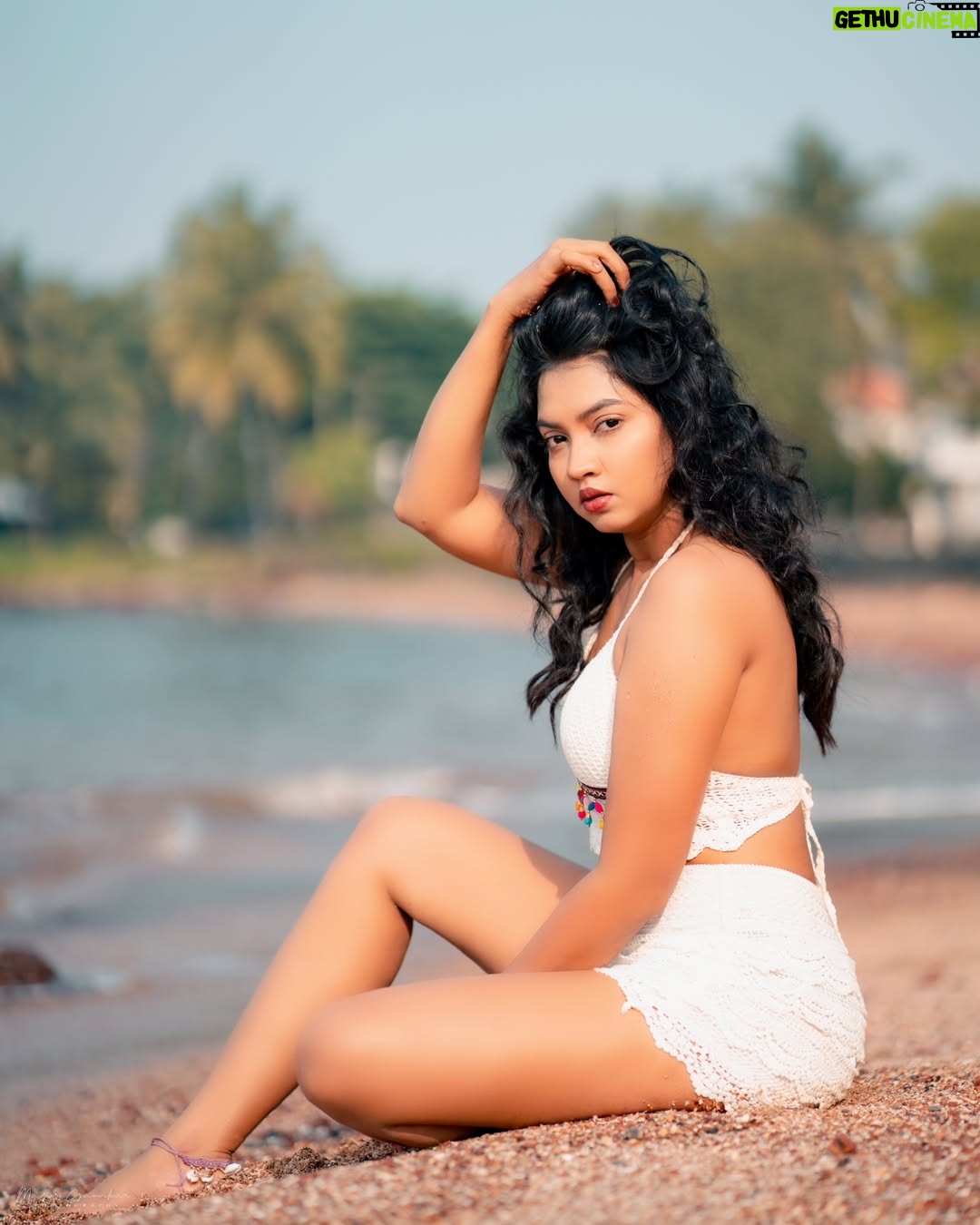 Meera Joshi - 1.5K Likes - ...
Clicked by: @mayur_gaonkar_photography
....
#beachvibes #beachphotography #beach #backlessdress #beachwear #beachgirl #beachbum #bikini #white #beachbody #meerajoshi #mj #model #posesforpictures #curlyhair #curls #curvygirl #curlyhairstyles #photoshoot #photooftheday #swimsuit #glam #glamour #glamlook #glamourmodel #meera #fingers #makeup #backless #back
