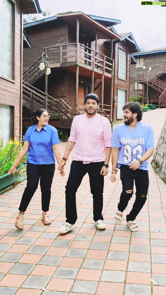 Meera Krishna, Meera Siva - 10.7K Likes - Dance Ur Heart Out,Rest Ur Soul With Us @Accord Highland Hotel❤️ #DanceReels#DanceVideo#DanceLovers#DancePerformance#ReelsIndia#TamilDance#ReelsTrending#HotelVibes#HighlandHotelOoty#TravelWithDance#GoodVibes