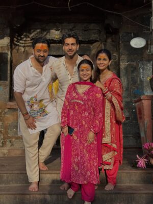Megha Chakraborty Instagram - Celebrated the most special day of my favorite person at the divine feet of Mahakal 🙏❤️
Blessed to have you in my life @sahilphull
Happiest Birthday my LOVE 💫 May Mahadev shower his blessings on you always
Always keep smiling😄🤗