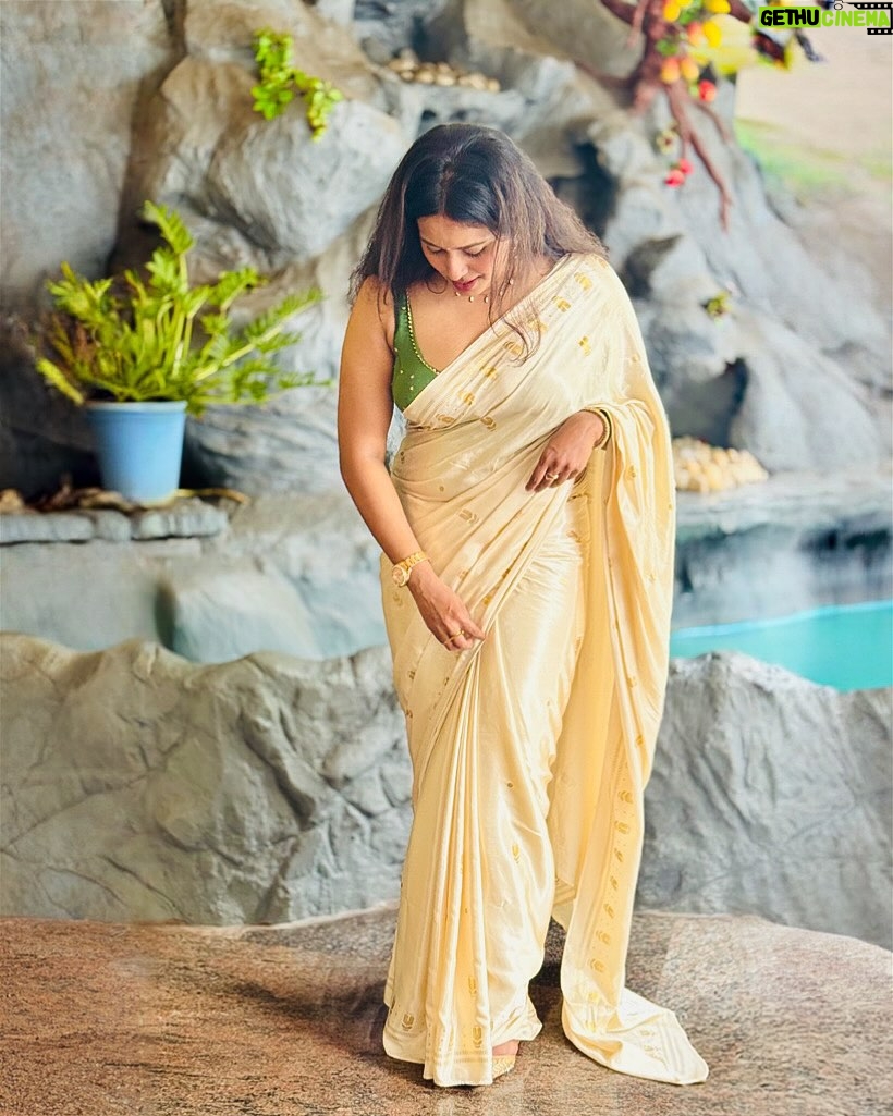 Megha Thomas - 10.3K Likes - ❤️✨
One day at a time.