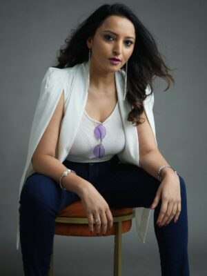 Meghana Gaonkar Instagram - No caption needed. 
~
Credits: 
Clicked by @hrishikeshkulkarnii 
Blazer: @romita_threads 
Make up & hair: @makeover_by_sanjeeva @makeoverbyajay 
In collaboration with @g9media_entertainment @gururajkulkarni_nadagoud 
Facilitated by @mr.veerendra.patil @_v_i_d_d_u_
Location: @studio_rental_by_vstudiospro