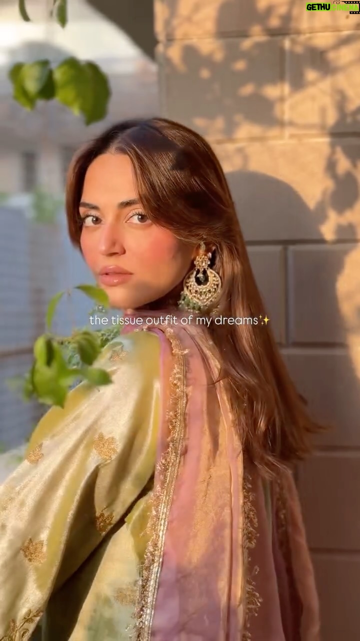 Mehak Bakshi - 10.7K Likes - my favourite tissue @koshurindia outfit 💜💚✨