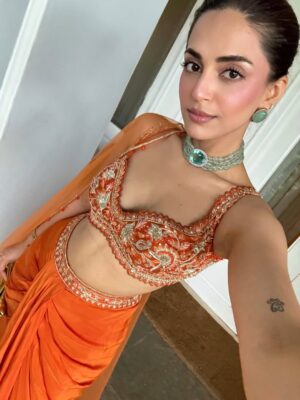 Mehak Bakshi Instagram - Life lately 🌹