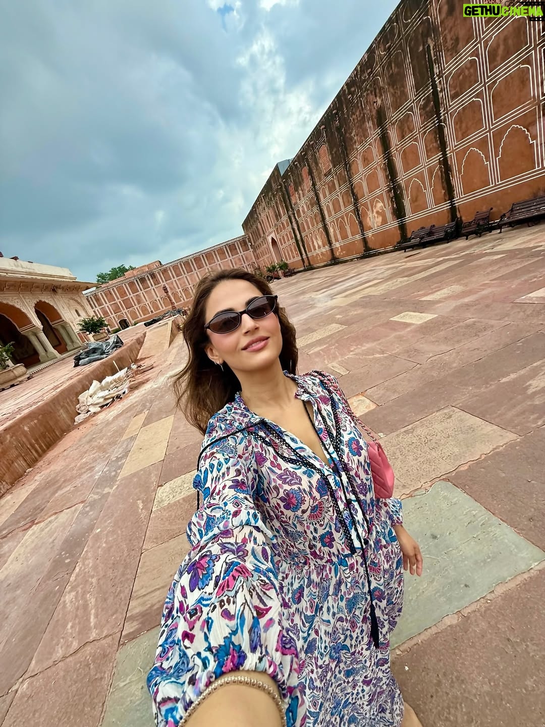 Mehak Bakshi - 3.5K Likes - Jaipur in monsoon🩷