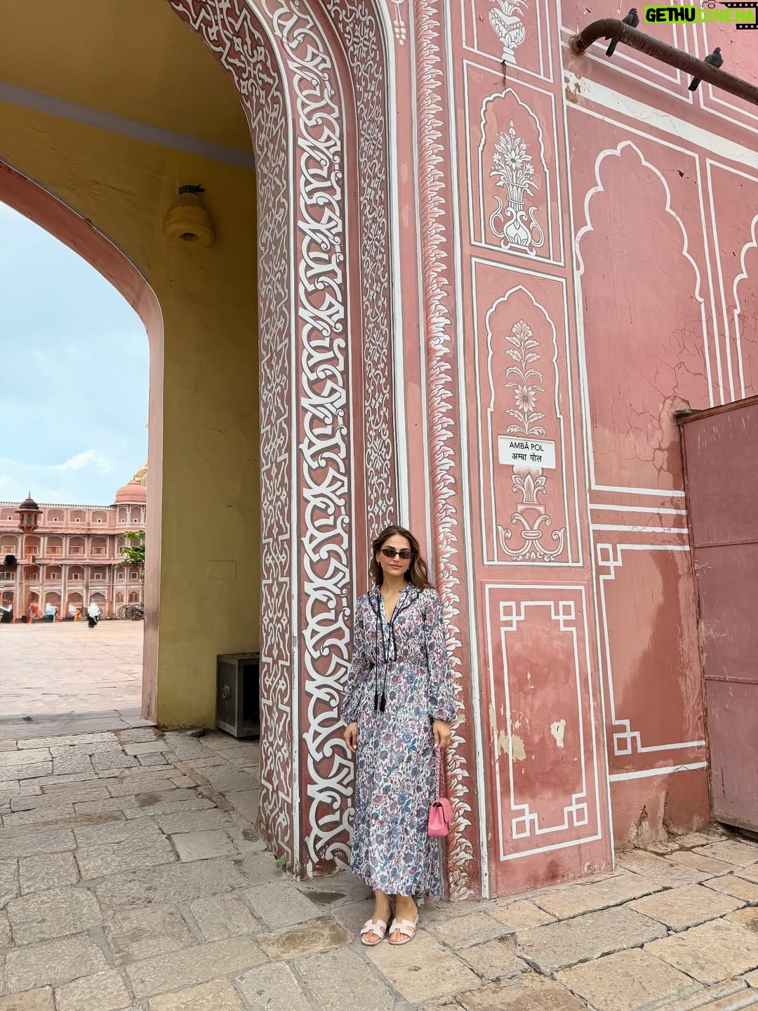 Mehak Bakshi - 3.5K Likes - Jaipur in monsoon🩷