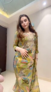 Actress Mehak Dhillon HD Photos and Wallpapers September 2024