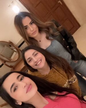 Mehak Dhillon Instagram - Them in my life 🫶🏼
.
.
.
.
.
#besties #bestie❤️ #femalefriendship #foryou
