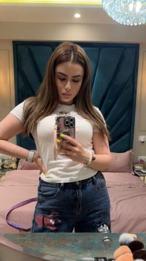 Mehak Dhillon Instagram - 🩵