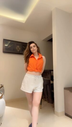 Mehak Dhillon Instagram - Living alone is soooo good sometimes ✨🪽🕊️