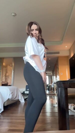 Mehak Dhillon Instagram - 🩵🤍