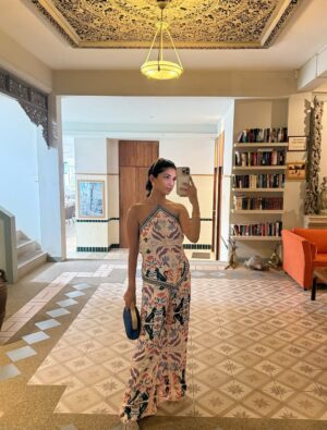 Meher Taluja Instagram - Forever an island girly☀️🌊⛱️

wearing : @wear.rae