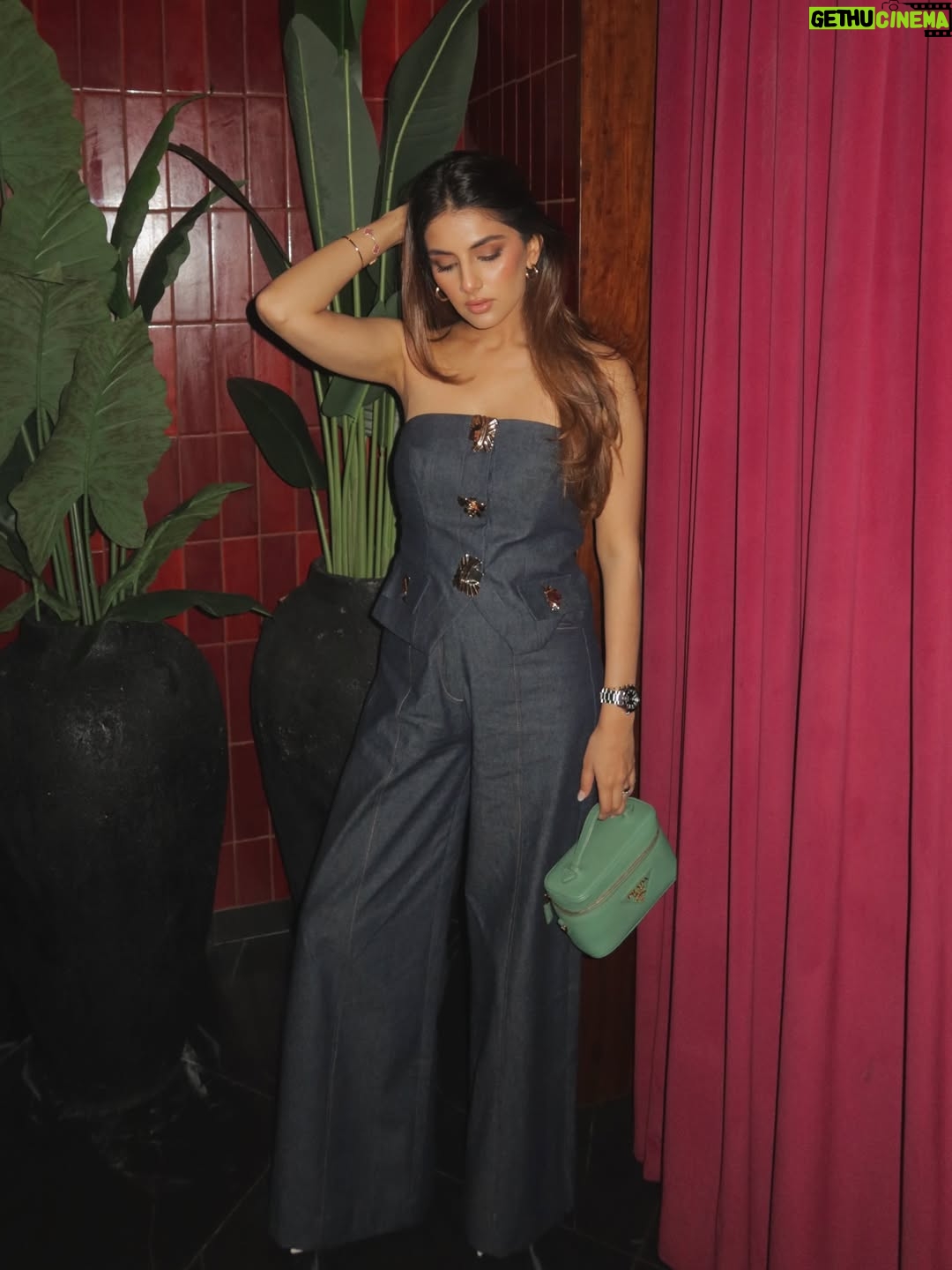 Meher Taluja - 2K Likes - mid-week shenanigans💙
.
.
( Comment LINK & I’ll share the outfit details with you)
