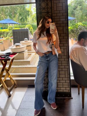 Meher Taluja Instagram - mirror selfies that made it to my stories but deserved to be on the feed 🤳🏻