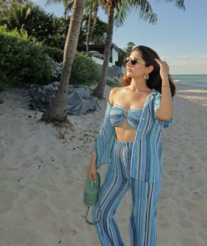 Meher Taluja Instagram - weekend blues🩵🦋💙

wearing : @piaandparoclothing
