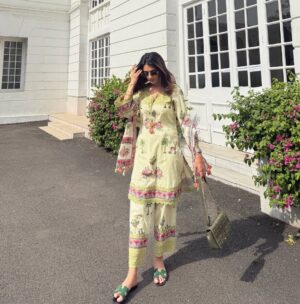 Meher Taluja Instagram - Monday energy 💐🌺

Wearing : @tashaindiaofficial