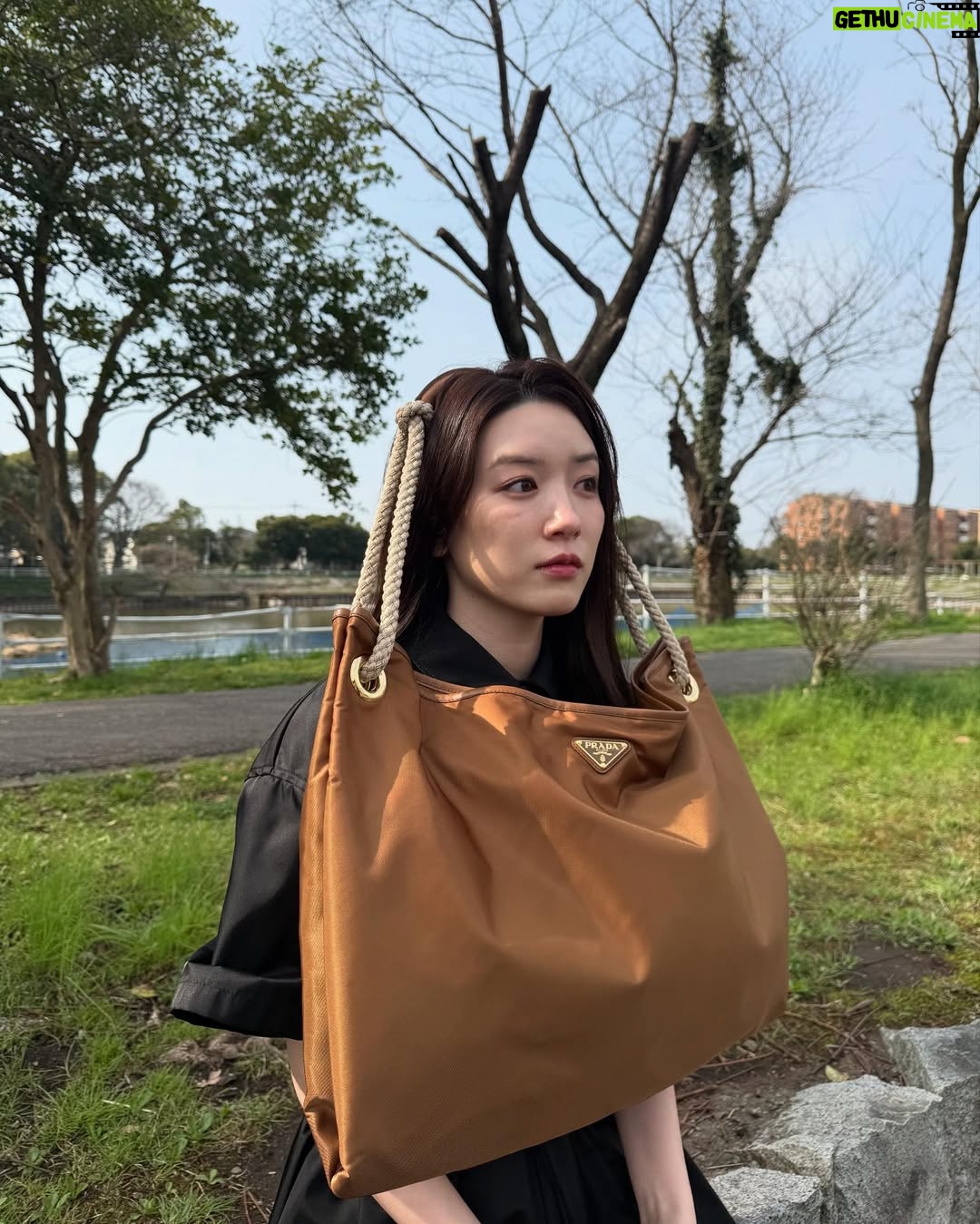Mei Nagano - 498.7K Likes - ・
旅に出たいですな🌸🩵
@prada 
#pradaReNylon