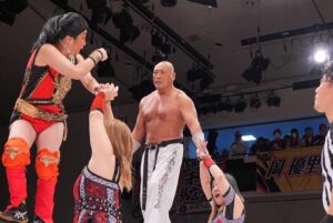 Meiko Satomura Instagram - 今日、引退試合を見届けてくださった皆様、ありがとうございました。
30年間で出会ったたくさんの方に囲まれてリングを降りられたこと、本当に幸せです。
プロレスの新時代をさらに素晴らしいものにするために、今以上に人生懸けます‼️
ありがとうございました。
2025.4.29 #後楽園ホール
#SENJO  # #SATOMURAfinal #里村明衣子